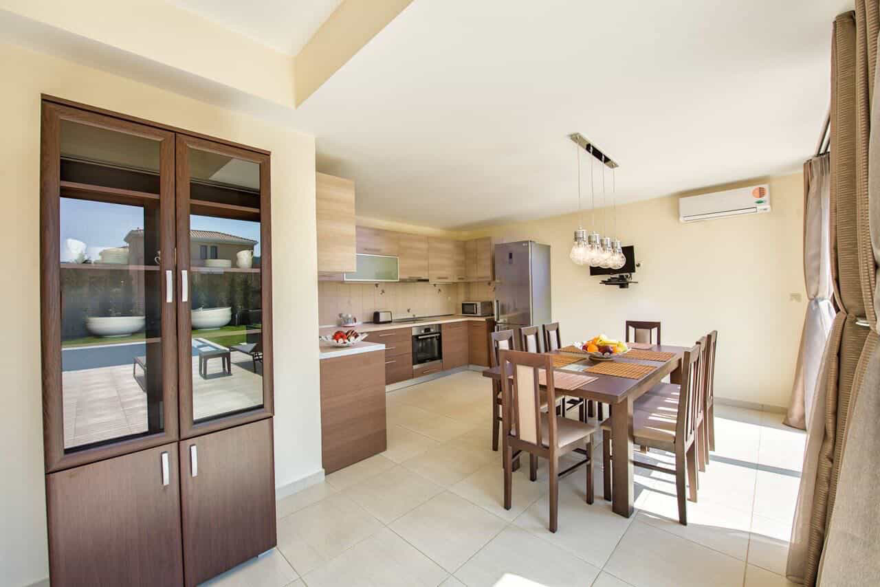 Modern and Comfortable Villa Sunny Beach